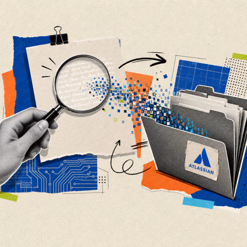 Eine Lupe liegt auf einem eng beschriebenen Dokument, dessen Textzeilen sich in bunte Datenpixel auflösen und in eine orangefarbene Aktenmappe mit Atlassian-Logo strömen