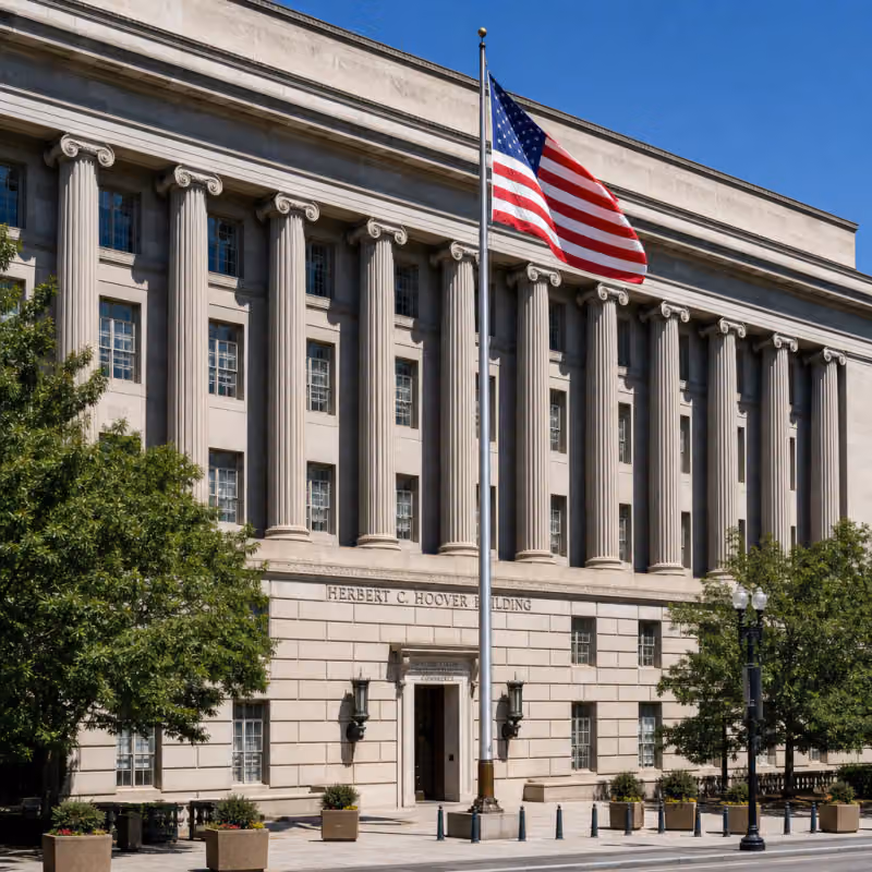 Das Herbert-C.-Hoover-Gebäude, Sitz des US-Handelsministeriums und damit der KI-Prüfbehörde CAISI, in Washington D.C.